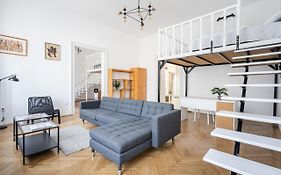 Setting Sun Apartment